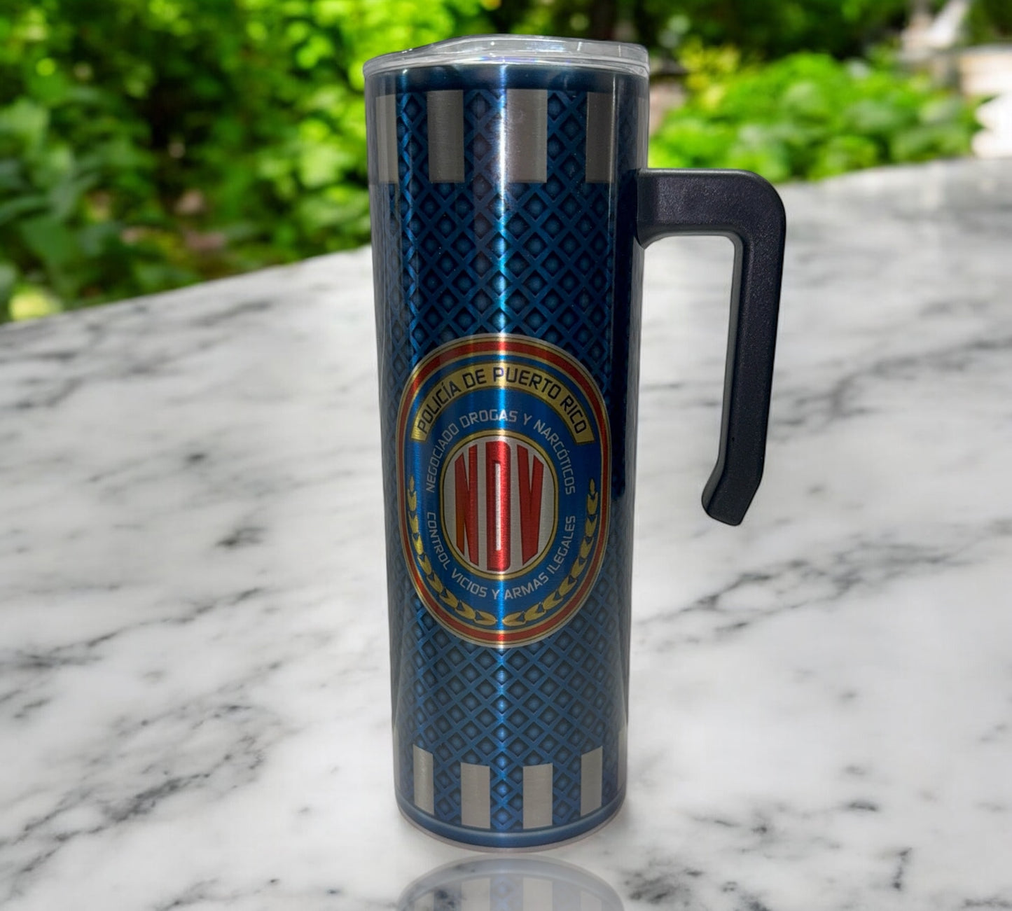 Vaso con mango de la Polica De Puerto Rico 20 oz Unidades Venta 25% de descuento aplicado durante el pago.